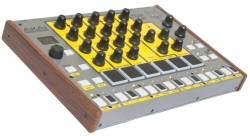 Грувбокс и компактный синтезатор AKAI PRO TOM CAT
